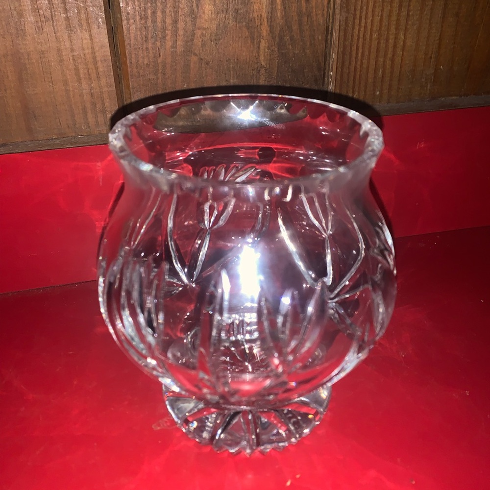 Heavy Full Lead Crystal Tulip Vase - Omega Horseshoe Mark - Deep Cut 24% Crystal - Picture 4 of 7